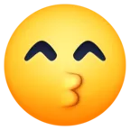 웃는 눈으로 얼굴을 키스